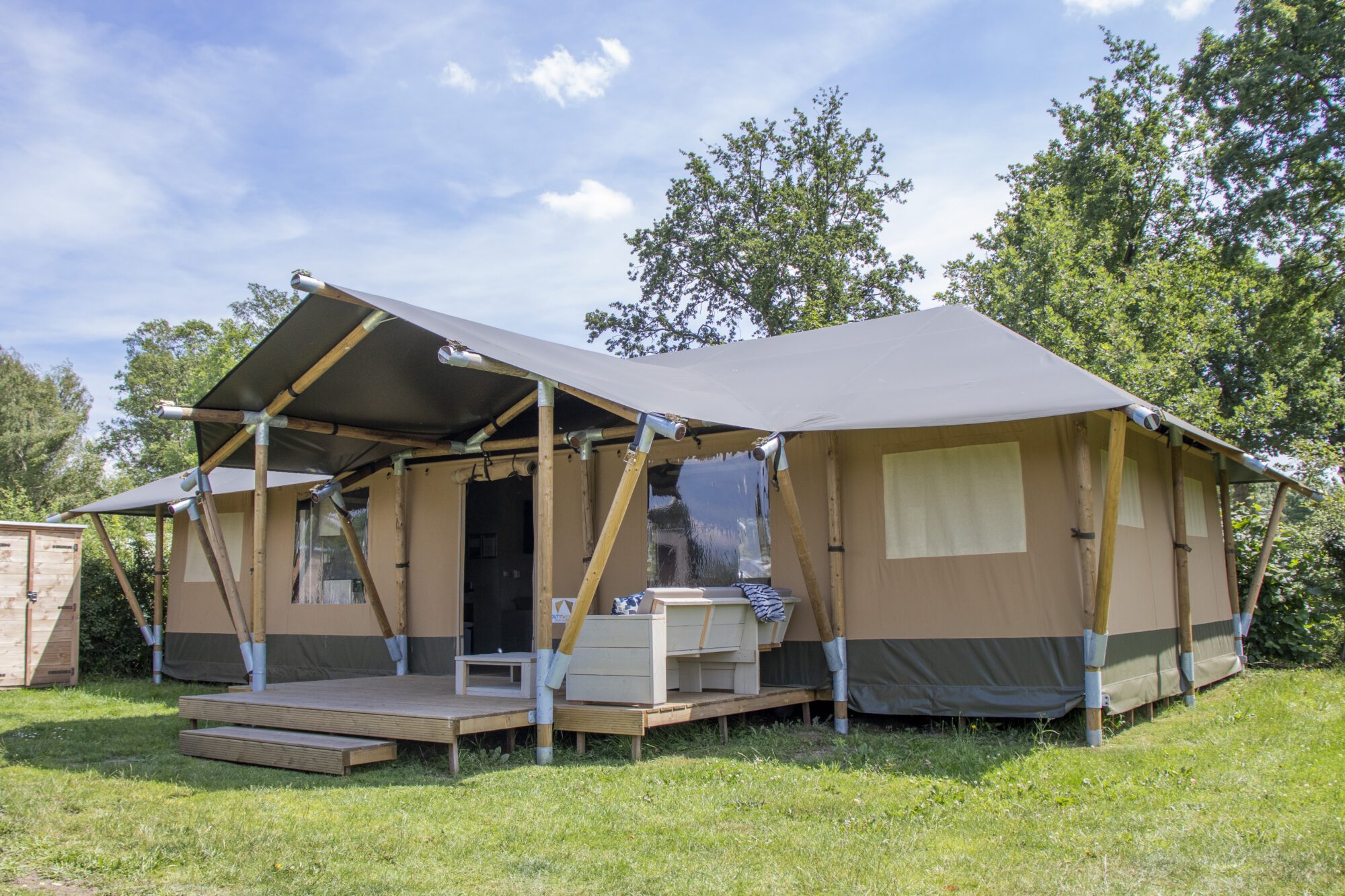 Camp Fj Fabricant De Joi Weekend Page De Garde Orange Luxueuses tentes de glamping à vendre | Outstanding